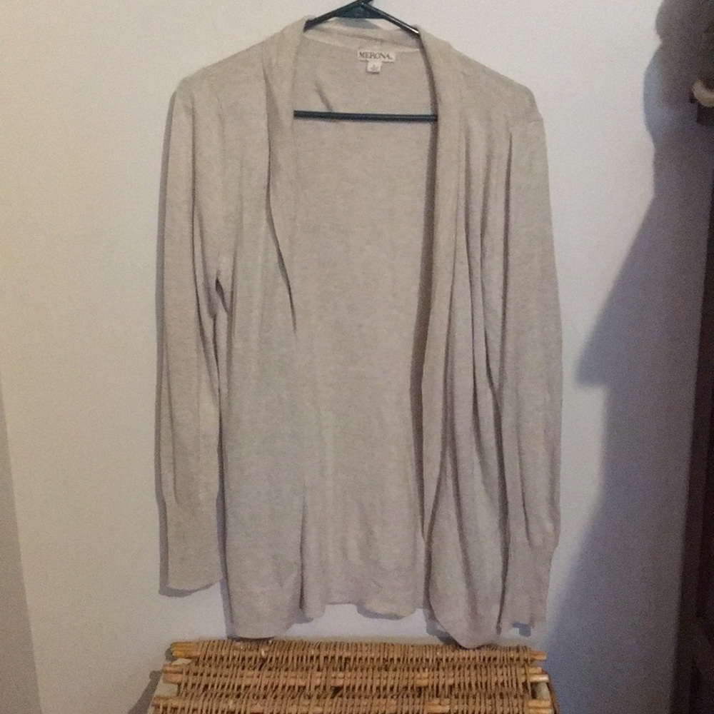 Cardigan sweater